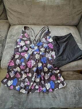 Black Tropical Leaf Print Tankini Top with Black Swim Bottoms